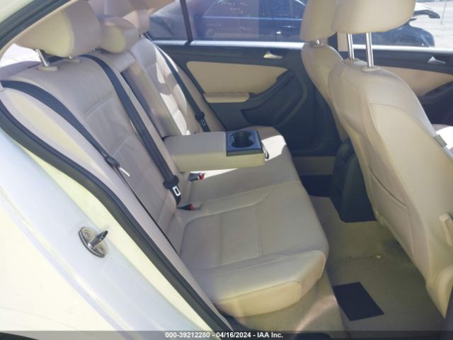 3VWD07AJ5EM407718 Volkswagen Jetta 1.8t Se