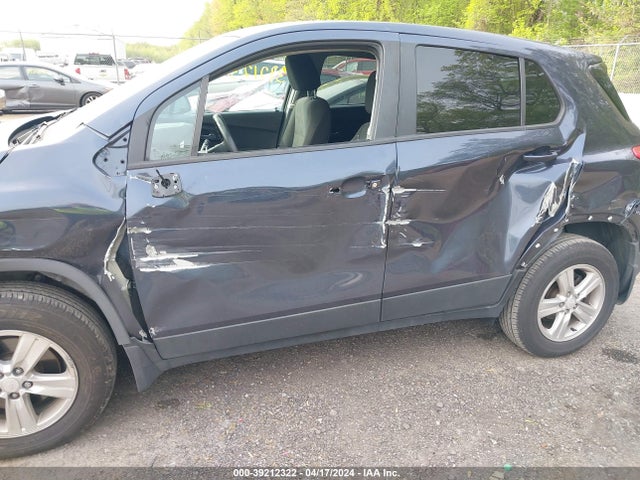 Chevrolet TRAX LS 2019 3GNCJNSB1KL215941 Image 6