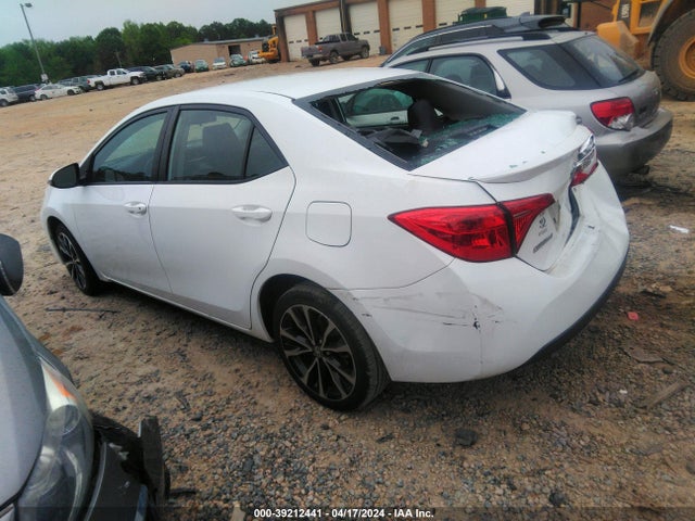 Toyota COROLLA SE 2017 5YFBURHE7HP707504 Image 3