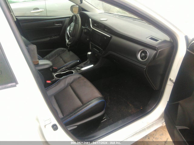 Toyota COROLLA SE 2017 5YFBURHE7HP707504 Image 5