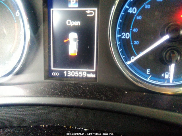 Toyota COROLLA SE 2017 5YFBURHE7HP707504 Image 7