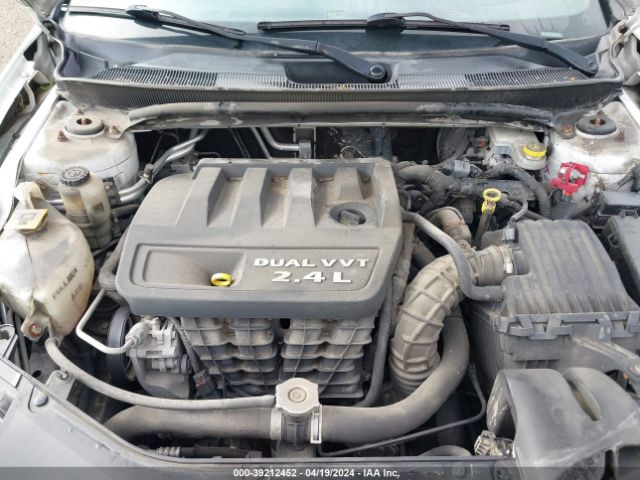 1C3CCBAB1EN205843 Chrysler 200 LX