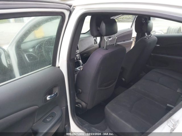1C3CCBAB1EN205843 Chrysler 200 LX