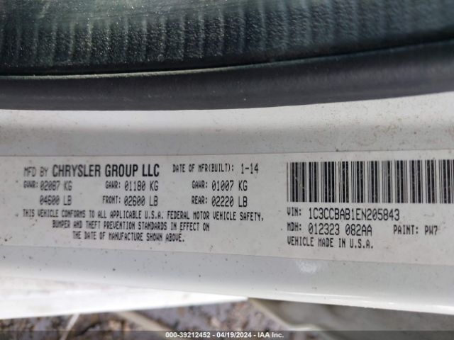 1C3CCBAB1EN205843 Chrysler 200 LX