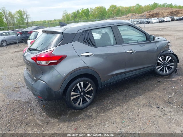 Nissan KICKS SV 2019 3N1CP5CU0KL523869 Image 4