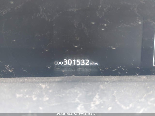 Toyota Prius Four Touring 2016 JTDKARFU3G3508024 Image 15