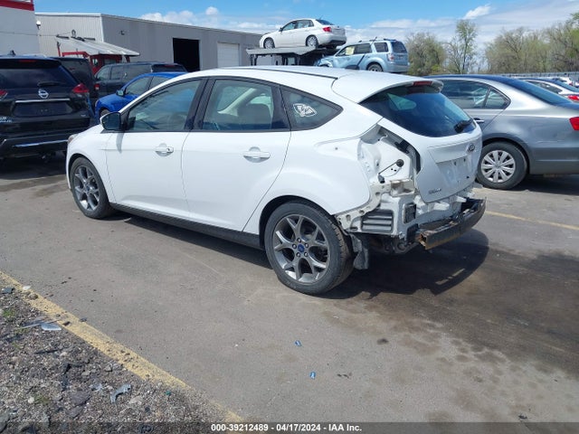 Ford FOCUS SE 2014 1FADP3K23EL227465 Image 3