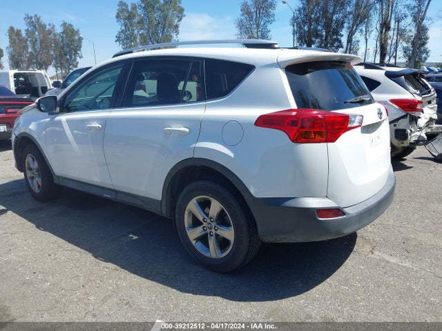 Toyota Rav4 Xle 2015 JTMWFREV0FD064767 Image 3