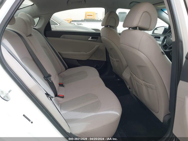 Hyundai Sonata 2016 5NPE24AF3GH412503 Image 8