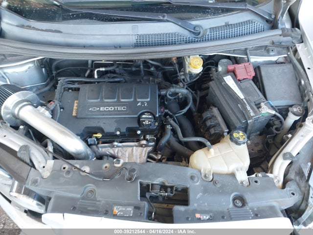 Chevrolet Sonic Ltz Auto 2015 1G1JE6SB0F4123878 Image 10