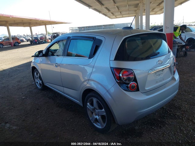 Chevrolet Sonic Ltz Auto 2015 1G1JE6SB0F4123878 Image 3