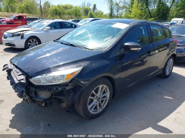 Ford FOCUS SE 2016 1FADP3K28GL344803 Image 2