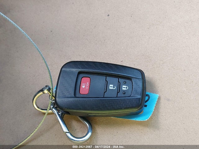 Toyota C-HR XLE 2020 JTNKHMBX4L1087334 Image 11