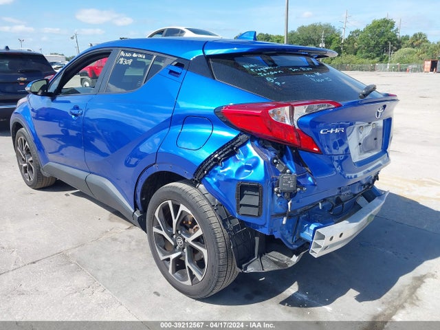 Toyota C-HR XLE 2020 JTNKHMBX4L1087334 Image 3