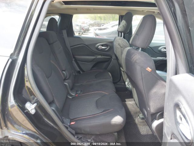 1C4PJMCB8GW375285 Jeep Cherokee 75th Anniversary