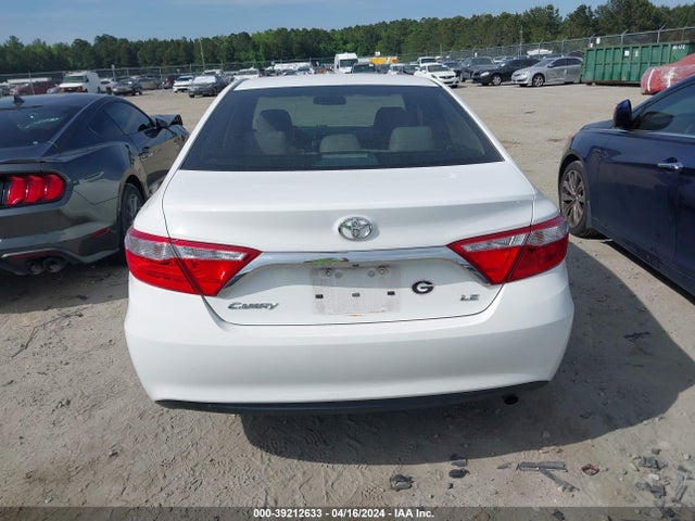 Toyota CAMRY LE 2015 4T4BF1FK0FR489119 Image 17
