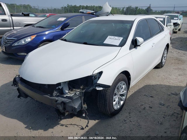 Toyota CAMRY LE 2015 4T4BF1FK0FR489119 Image 2