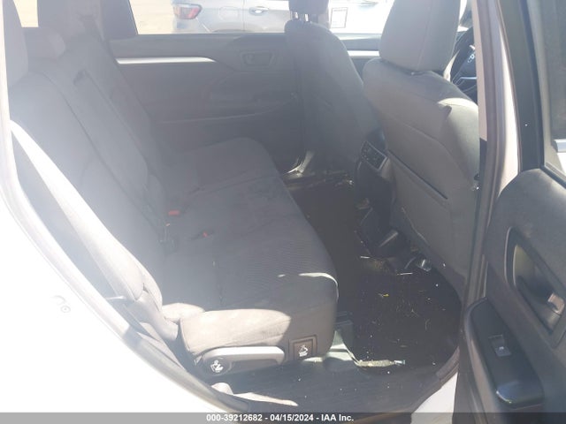 Toyota Highlander Le 2014 5TDZARFH2ES005257 Image 8