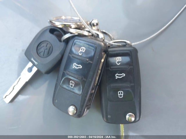 WVWDB7AJ8EW009772 Volkswagen Golf 2.5l
