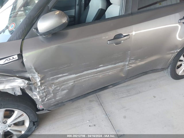 KIA SOUL + 2016 KNDJP3A55G7351080 Image 12