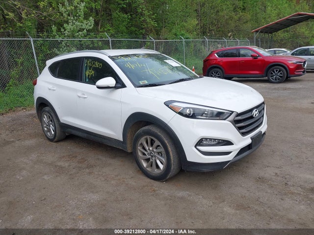 2016 KM8J33A29GU116941 main image