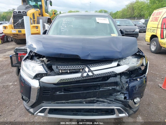 JA4AZ3A37KZ041643 Mitsubishi Outlander Se