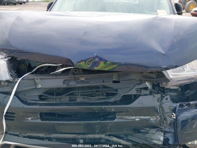 JA4AZ3A37KZ041643 Mitsubishi Outlander Se