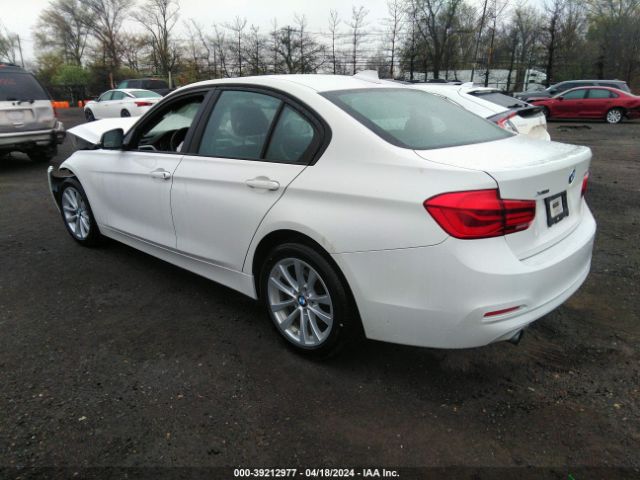 WBA8A3C52JK763729 BMW 320i Xdrive