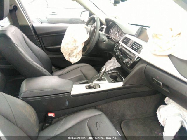 WBA8A3C52JK763729 BMW 320i Xdrive