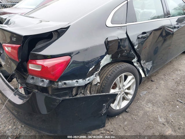 Chevrolet MALIBU LT 2018 1G1ZD5ST9JF181896 Image 17