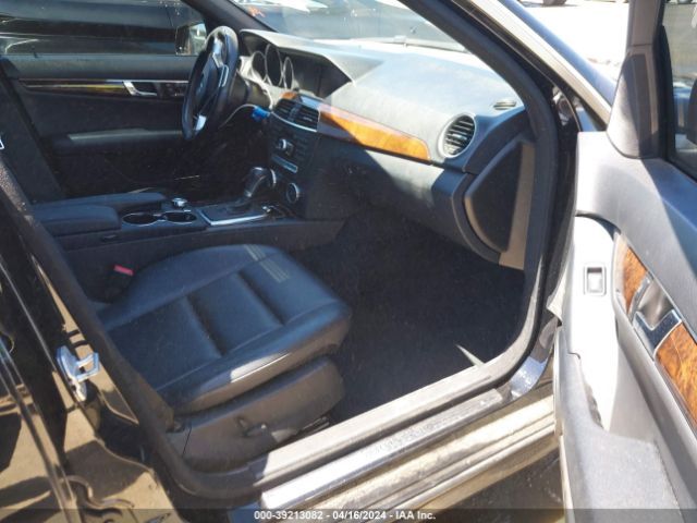 WDDGF8AB5EA950518 Mercedes-Benz C 300 Luxury 4matic/sport 4matic