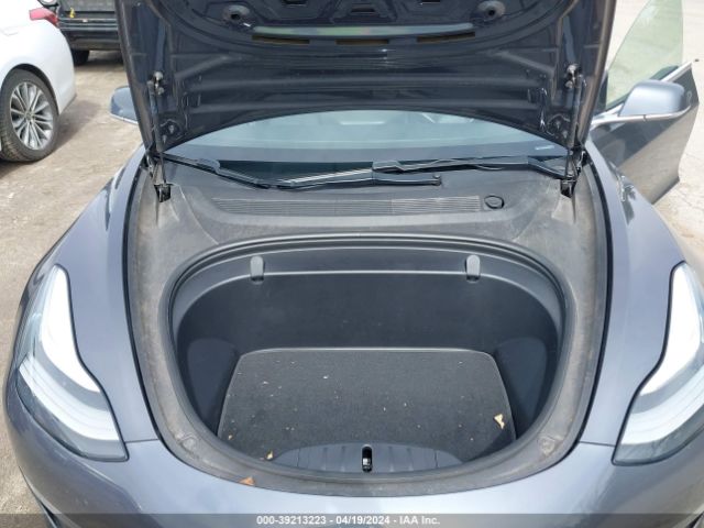 5YJ3E1EB1KF359439 Tesla Model 3 Long Range/performance