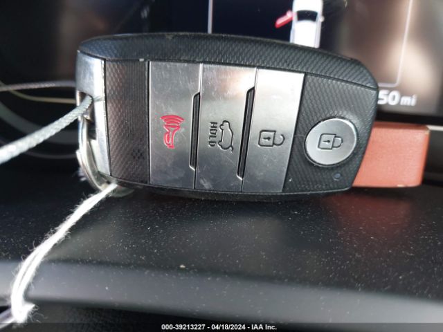 KNDCC3LC4J5156669 KIA NIRO EX
