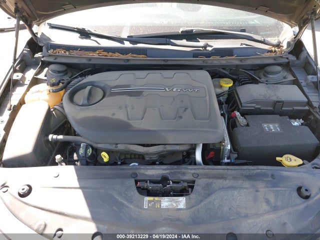 Chrysler 200 C 2016 1C3CCCCGXGN134983 Image 10