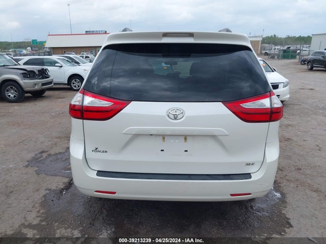 Toyota Sienna Xle 8 Passenger 2015 5TDYK3DC5FS620951 Image 16