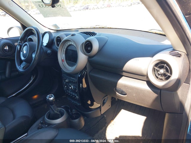 2011 MINI COOPER S COUNTRYMAN WMWZC5C58BWM10772 Photo 4