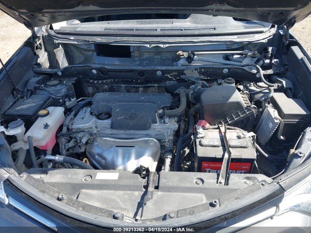 Toyota RAV4 LE 2018 2T3BFREV6JW838028 Image 10