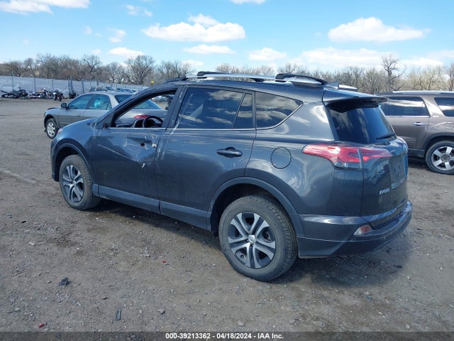 Toyota RAV4 LE 2018 2T3BFREV6JW838028 Image 3