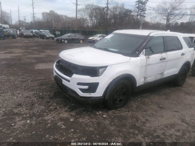 Ford Utility Police Interceptor 2017 1FM5K8AR5HGB22525 Image 2