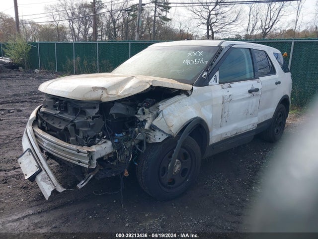 Ford Utility Police Interceptor 2017 1FM5K8AR9HGD66663 Image 2