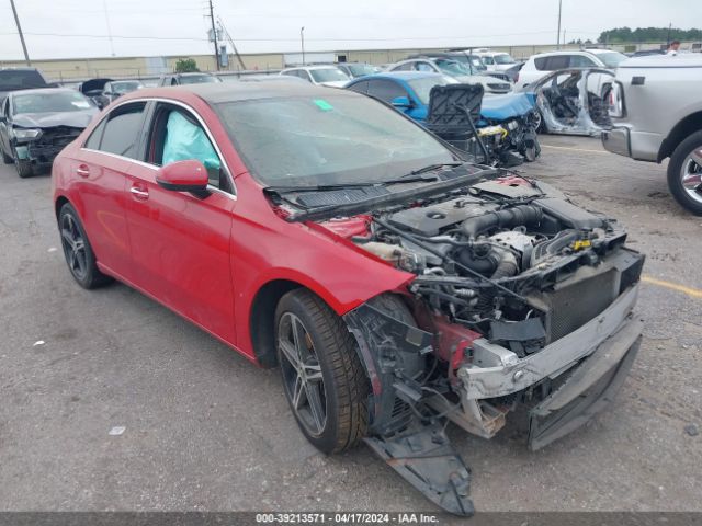 WDD3G4EB8KW032033 auction archive image