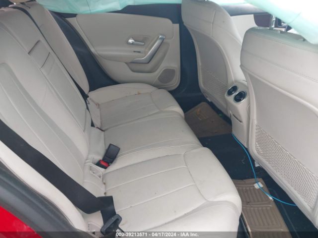 WDD3G4EB8KW032033 Mercedes-Benz A 220