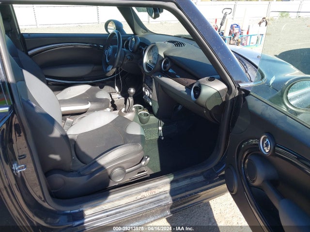 2007 MINI COOPER S WMWMF73587TT86222 Photo 4