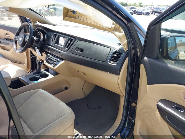 KIA SEDONA LX 2015 KNDMB5C15F6069236 Image 5