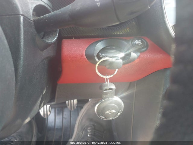 2011 MINI COOPER S WMWZP3C5XBTX83631 Photo 10