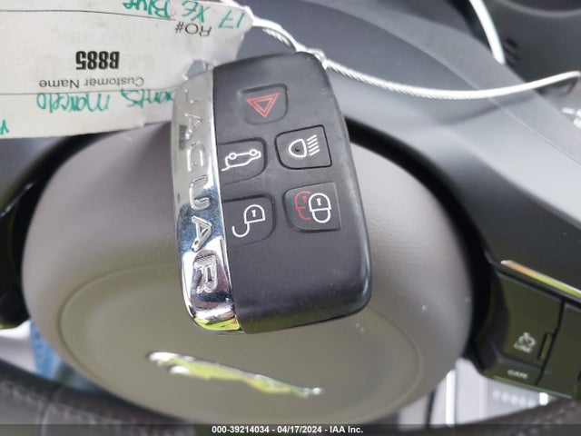 2017 JAGUAR XE SAJAJ4BVXHA974092 Photo 10