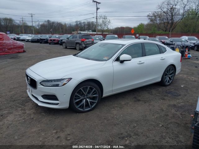 YV1A22MK7H1016332 Volvo S90 T6 Momentum