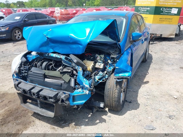 1FADP3K2XEL285637 Ford FOCUS SE