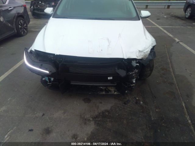 KMHLL4DG5RU741717 Hyundai ELANTRA SE