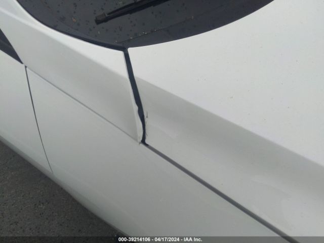 KMHLL4DG5RU741717 Hyundai ELANTRA SE